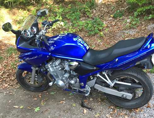 Blå Suzuki GSF 600S stulen i Karlskrona